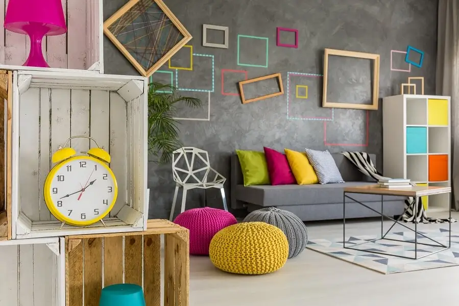 Ideas in Decorating a Living Room on a Budget